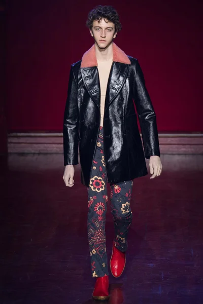 Look 8